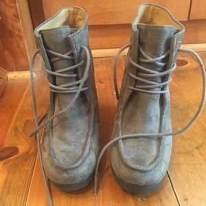 Nine West gray suede booties